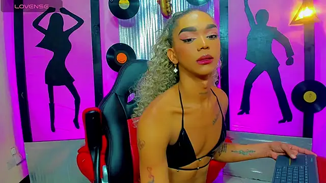 nickyminach_ live sex cam