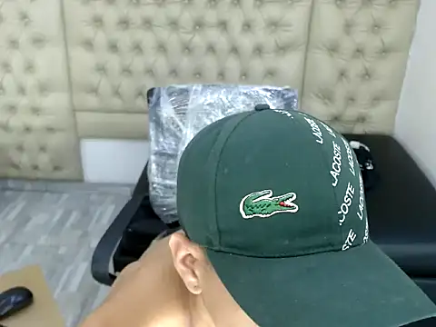 HollmanFronsh live sex cam