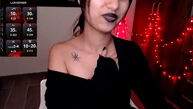 Little-Lucifer live sex cam