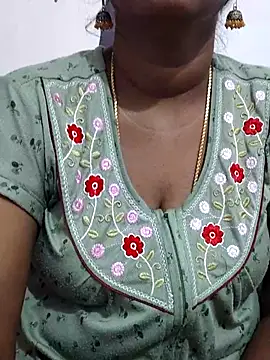 Tamil_Meera12's cam snapshot