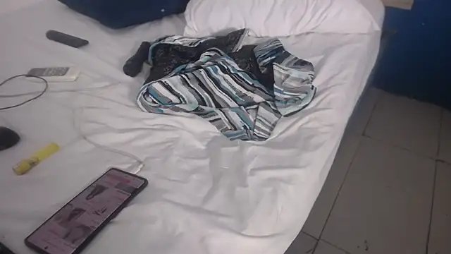 barbara_anal_squirt_'s cam snapshot