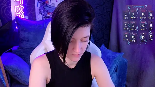 roxy_riot_'s cam snapshot