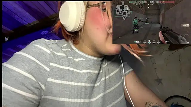 Sophia_Weest99's cam snapshot