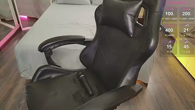 Alice_on_fire's cam snapshot