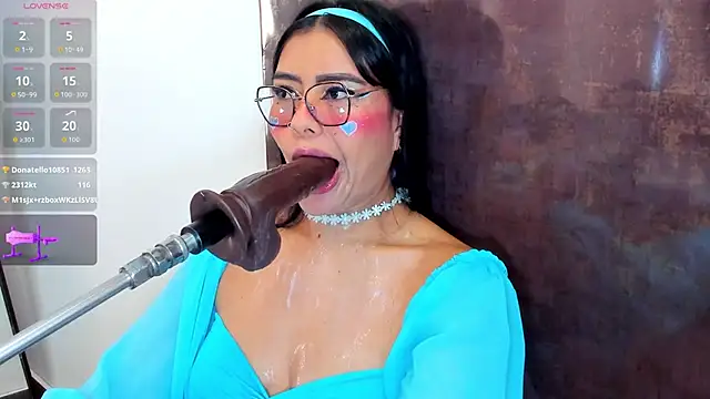 pocahontas_lantina's cam snapshot