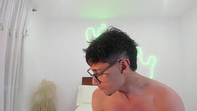 hardcoreheat_ind's cam snapshot