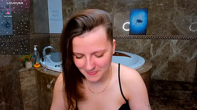 MelindaTin's cam snapshot