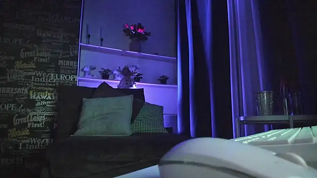 DemmiLove's cam snapshot