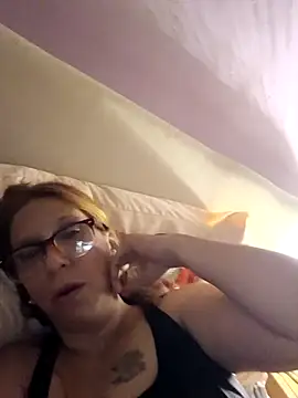 cari75's cam snapshot