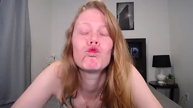 naughtyfox89 live sex cam