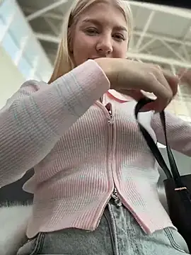 NewLale's cam snapshot