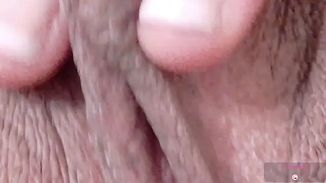 Alu_ryu live sex cam