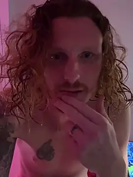 BIGxRED live sex cam