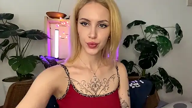 FruitedRiding's cam snapshot