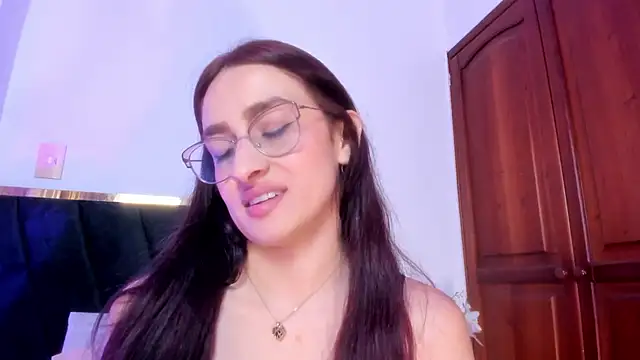 AndraCyruss's cam snapshot