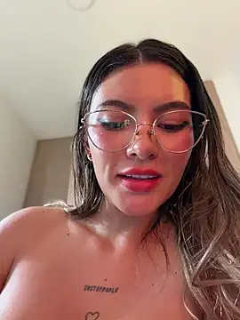 Your_Honeey live sex cam