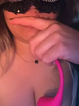 Brandi_Love32 live sex cam