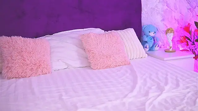 EllinaNuria's cam snapshot