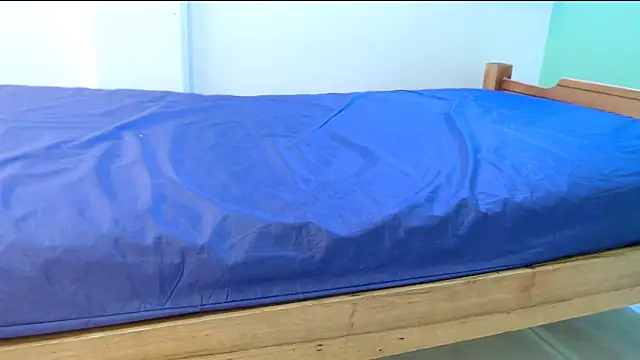 evaleribigtits18's cam snapshot