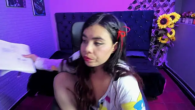 liany_taylor's cam snapshot