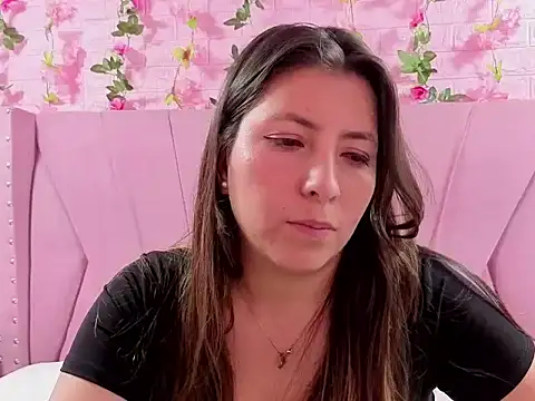 EmberCooper_'s cam snapshot