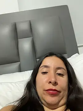 emely_sexx20 live sex cam