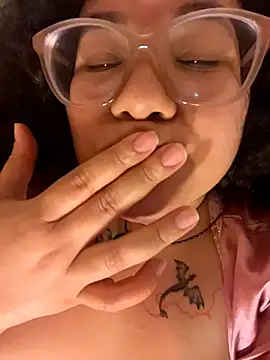 VanesssaMilf_ live sex cam