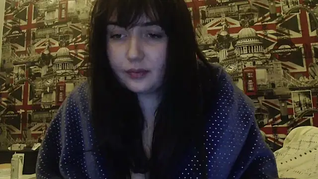 Lynylou live sex cam