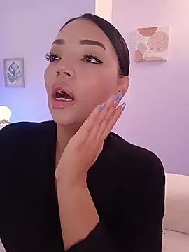 JennLeMoka's cam snapshot