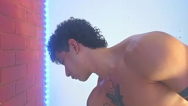 Demitryo live sex cam