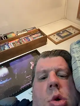 Stephanie1984 live sex cam