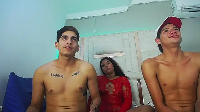 Devil_group_'s cam snapshot