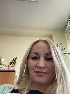 kira_saning's cam snapshot