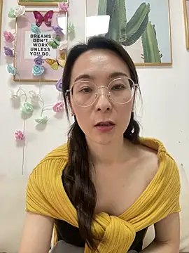 you-005's cam snapshot