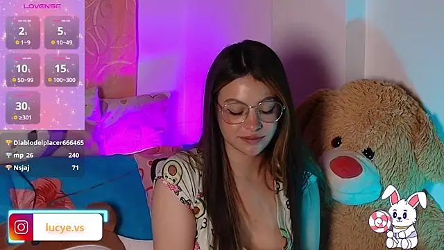 LucyEvans_'s cam snapshot