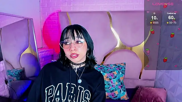 NaniiSisy's cam snapshot