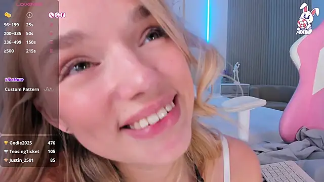 VirginChloe live sex cam