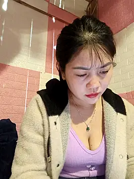 Ngocmai_lazdy live sex cam