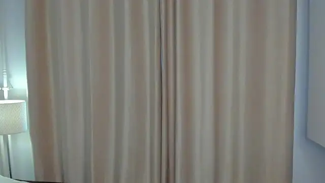 Maxi_mia_1's cam snapshot