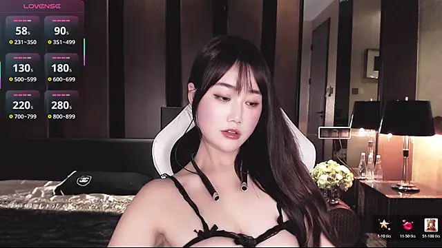 Aurora_-77's cam snapshot