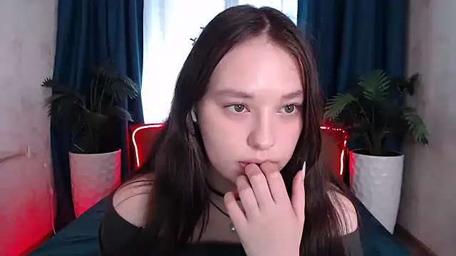 PureLedy's cam snapshot