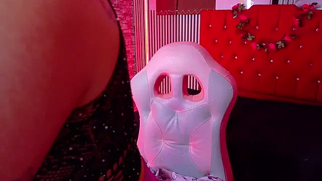 mia_hernnandez's cam snapshot