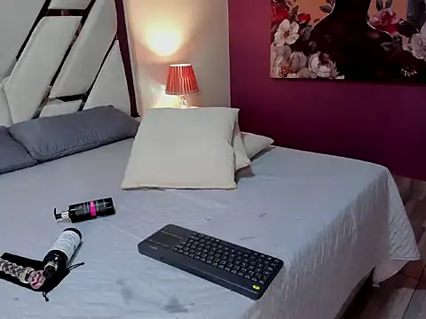 victoria_grey__'s cam snapshot