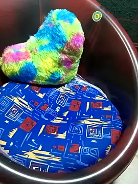 call_me_mouni099's cam snapshot