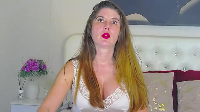 AzeliaHart's cam snapshot