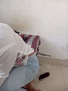 Sarita-school live sex cam