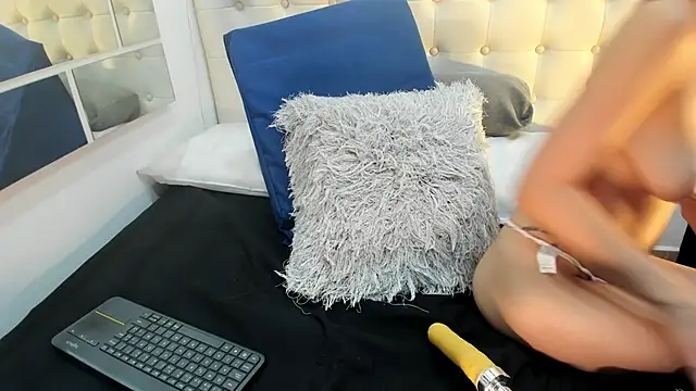 MiaEvans0's cam snapshot