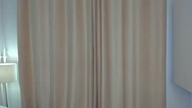 Maxi_mia_1's cam snapshot