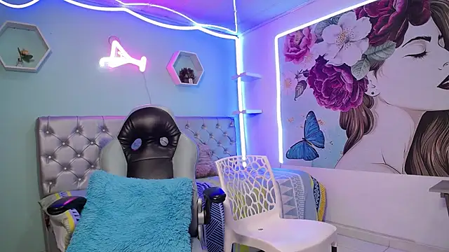 nicol_ross19's cam snapshot