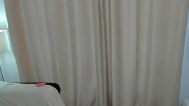 Maxi_mia_1's cam snapshot